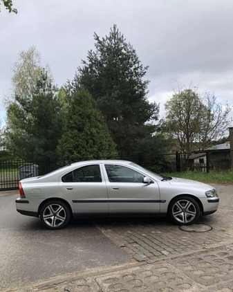 Volvo S60 cena 10800 przebieg: 294000, rok produkcji 2002 z Płońsk małe 301